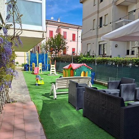 צ'סנטיקו Hotel Sogno מראה חיצוני תמונה