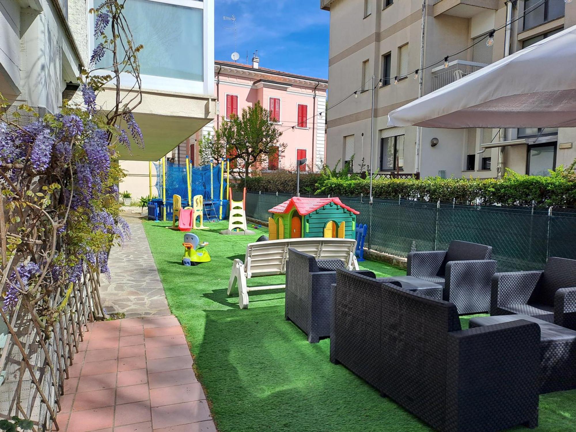 צ'סנטיקו Hotel Sogno מראה חיצוני תמונה